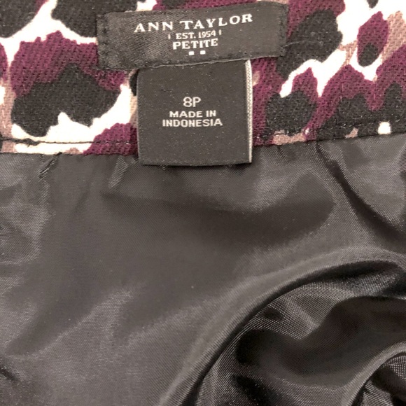 Ann Taylor Print Pencil Skirt - Picture 3 of 3